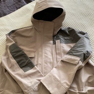 Rain jacket